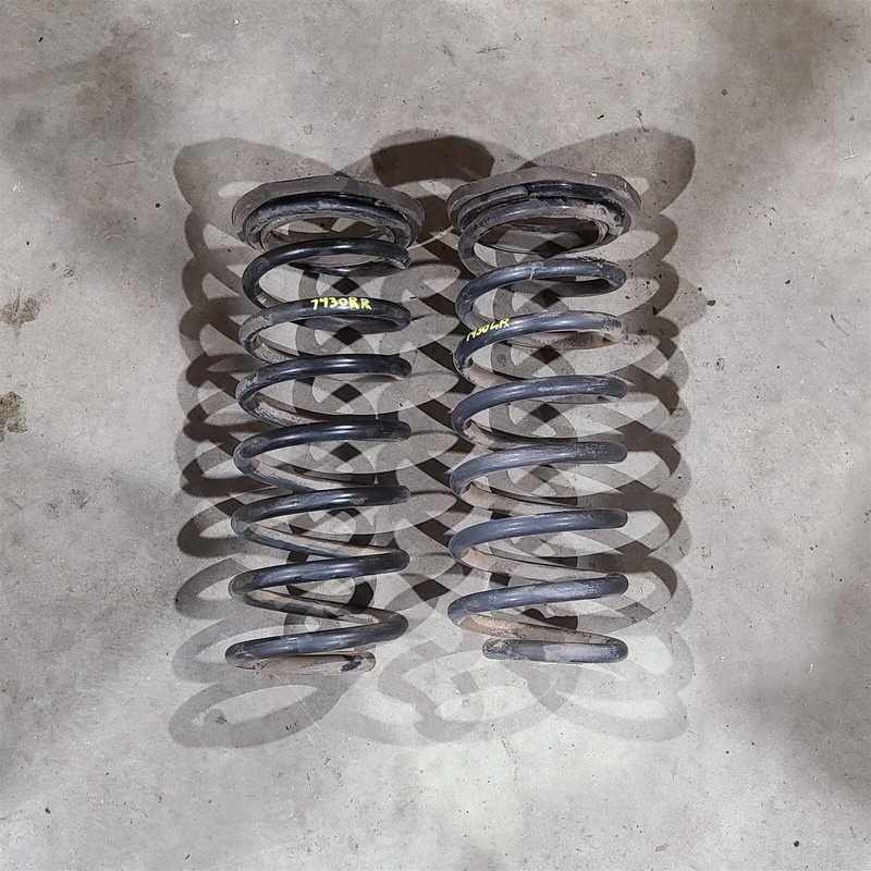 94-98 Mustang Gt Rear Suspension Coil Springs Pair Aa7430