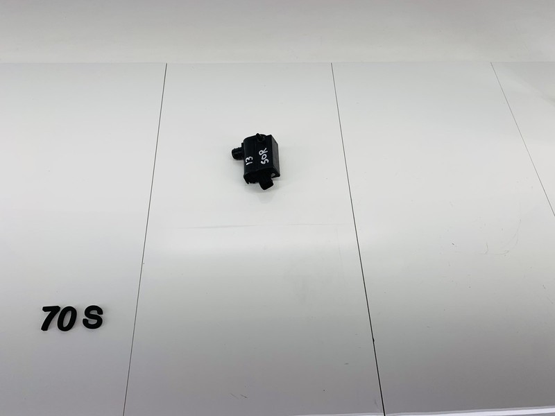 03-15 KIA SORENTO FRONT WINDSHIELD WIPER WASHER TANK RESERVOIR FLUID PUMP OEM