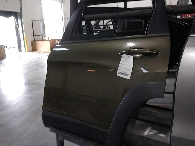 2015 Jeep Cherokee Left Door Green OEM 488555 - 86K Miles, Privacy Tint