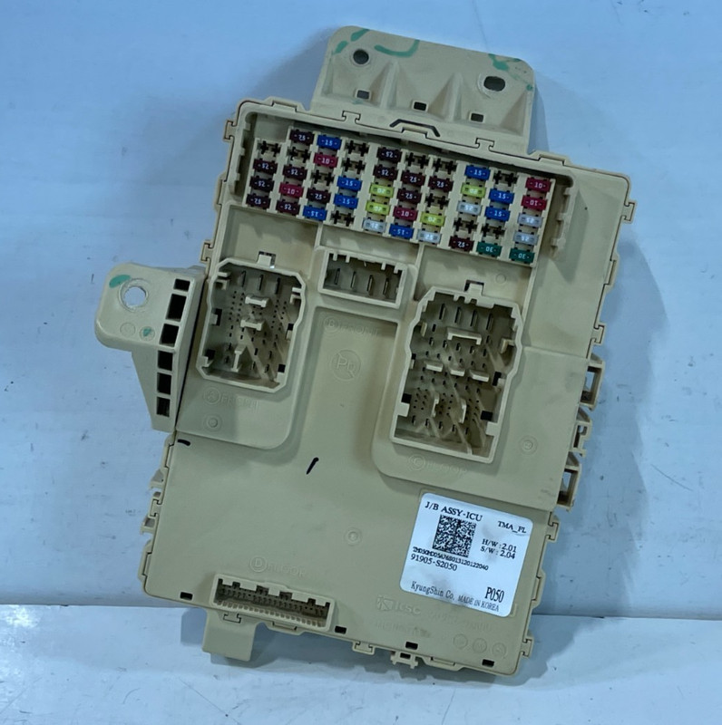 2021-2023 HYUNDAI SANTA FE DASH DASHBOARD FUSE RELAY JUNCTION BOX BLOCK # 104005