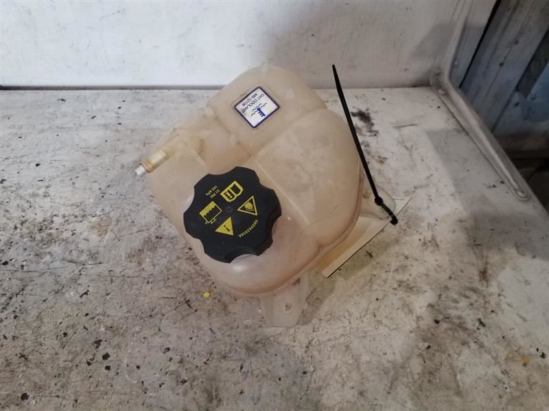 Coolant Reservoir Fits 14-18 CHEROKEE 3324542