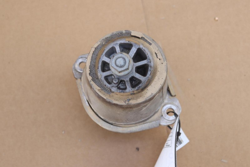 2012-2016 PORSCHE PANAMERA 3.0L HYBRID RIGHT PASSENGER ENGINE SUPPORT MOUNT OEM
