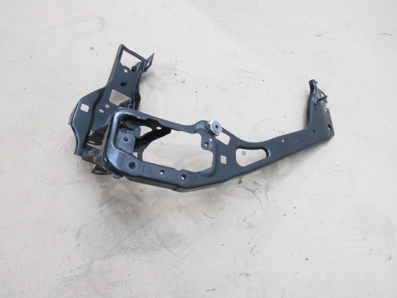 BMW M235i F44 2023 Front Right Headlight Lamp Bracket Mount Support 20-25 |