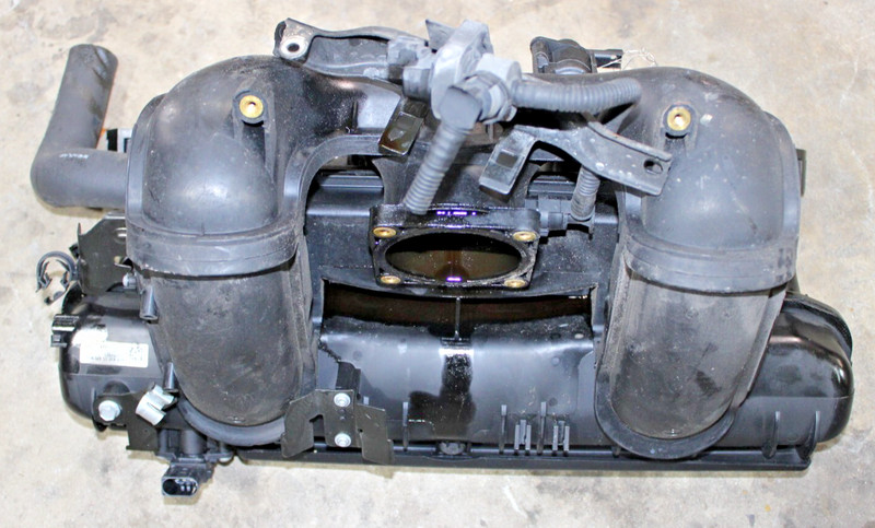 06-13 BMW E90 E91 E92 E93 328i 528i 128i Z4 N52 3.0L AIR INTAKE MANIFOLD OEM