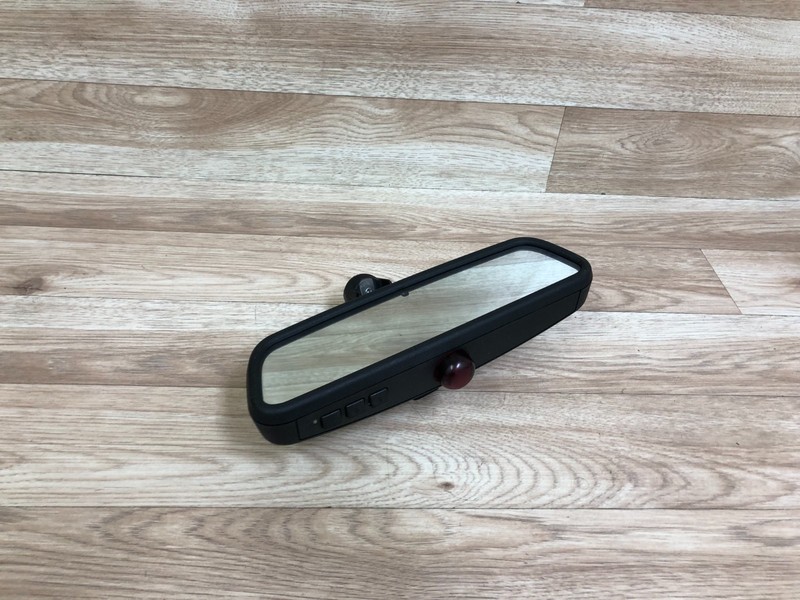BMW OEM E60 E61 525 530 535 545 550 M5 FRONT WINDSHIELD REARVIEW MIRROR 04-10 7
