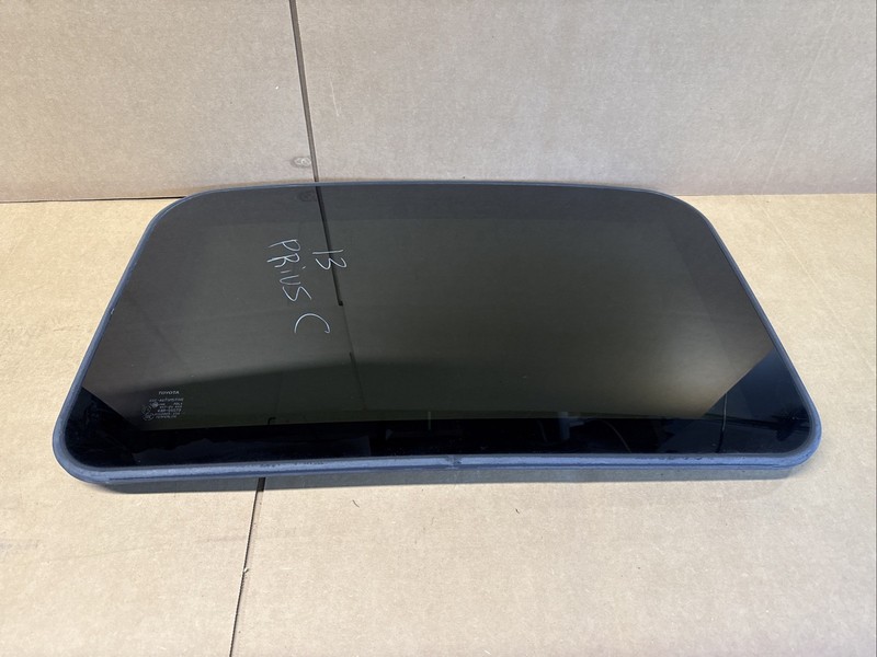 2012-2019 Toyota Prius C Sun Roof Sunroof Window OEM Glass FREE SHIPPING!