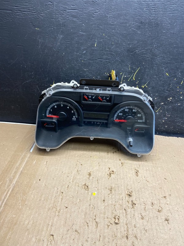 2014 Ford E150 E250 E350 VAN Gauge Speedometer Cluster OEM ab5545 DG