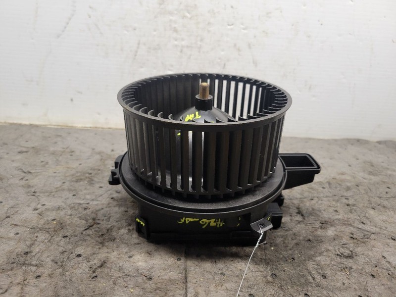 Blower Motor Fits 17-23 AUDI A4 1479713
