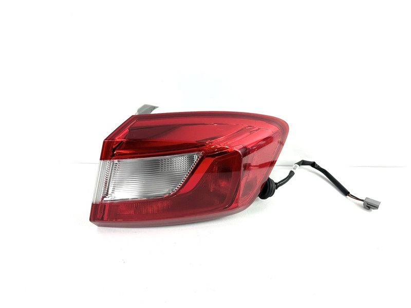2016 2017 Chevy Cruze Right Quarter Mounted Tail Light Assembly 84078119 OEM