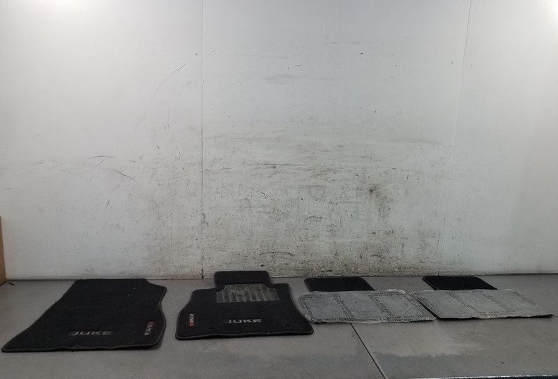 2014 Nissan Juke Nismo RSCarpet Floor Mat Set#50369 X8