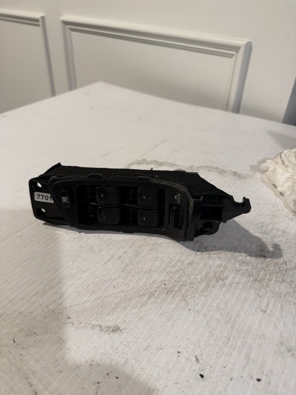05-09 Subaru Legacy OUTBACK83071AG05B Drivers Side Left Master Window Switch OEM