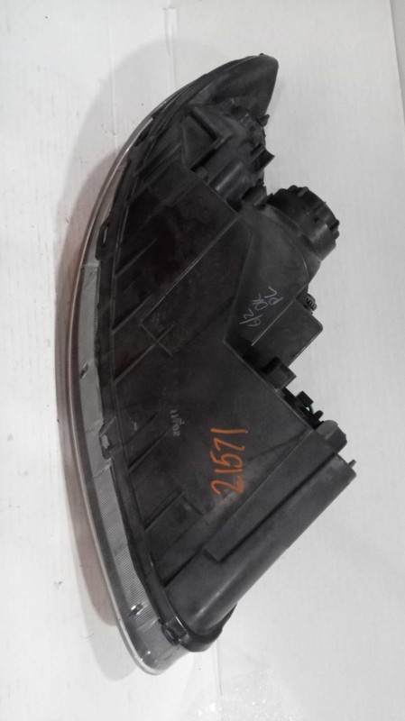 2011 Hyundai Santa Fe Left Headlight Assembly Brown 31873 Used 145K Miles