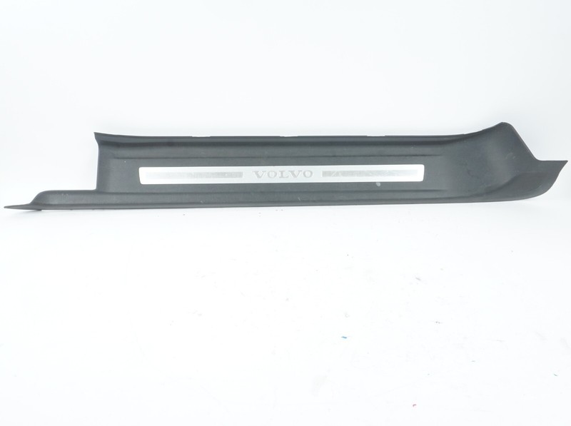 2006-2013 VOLVO C70 FRONT RIGHT PASSENGER SCUFF PLATE TRIM OEM
