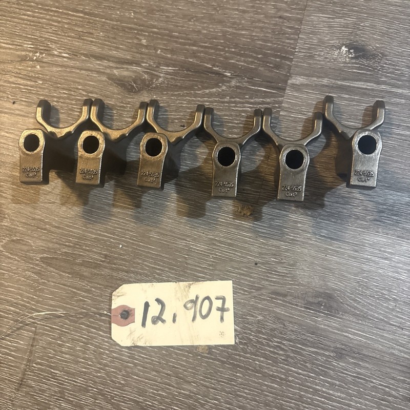 6 Caterpillar Diesel Engine Cat C13 2010 Fuel Injector Clamp P/N 224-5535