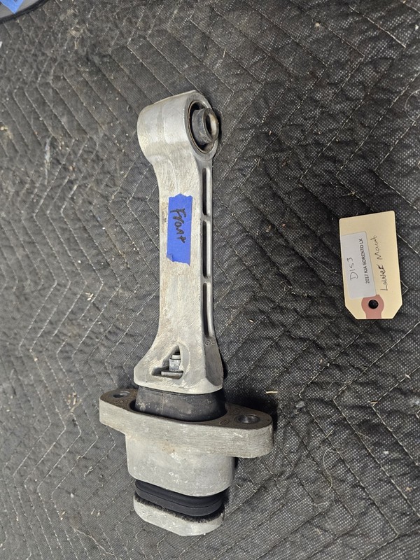 2017 Kia Sorento LX Lower Mount OEM