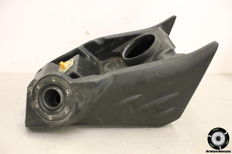 2003 BMW F650CS GAS TANK FUEL CELL PETROL RESERVOIR F 650 03