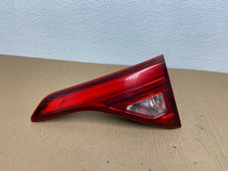 2017 2018 2019 GMC Acadia Right Passenger RH Side Inner Tail Light AB6398 DG