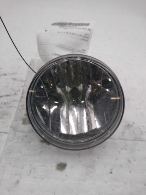 2013 GMC Sierra 1500 Fog Light Assembly Left White OEM 510627 131K Miles