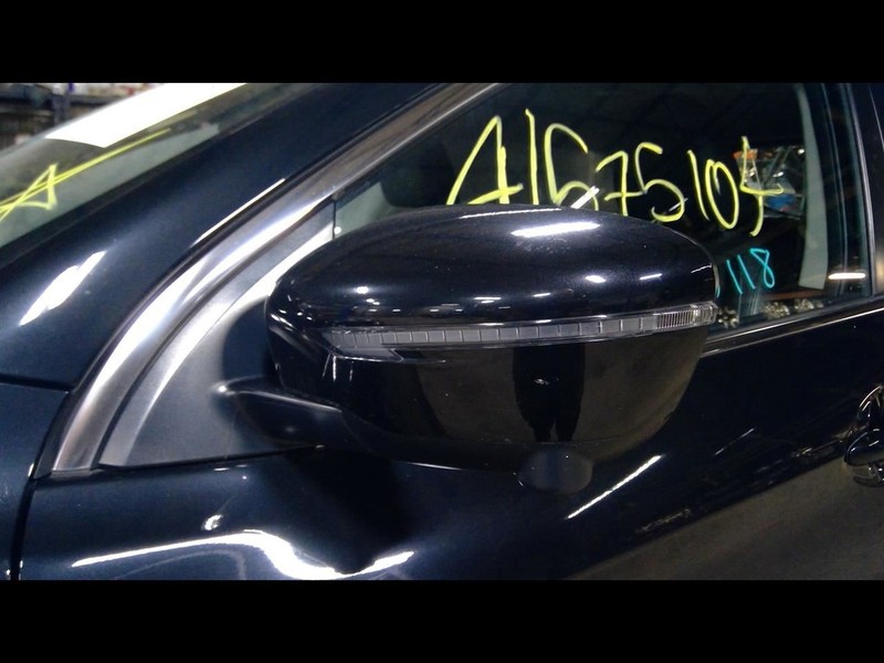 Driver Side View Mirror With Surround View Fits 17-19 23 Rogue Sport 1563320