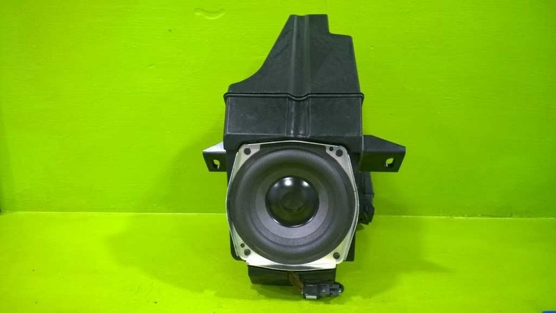 07 08 09 10 11 12 GMC ACADIA 3.6L AT CONSOLE SUBWOOFER SPEAKER OEM 2643-37