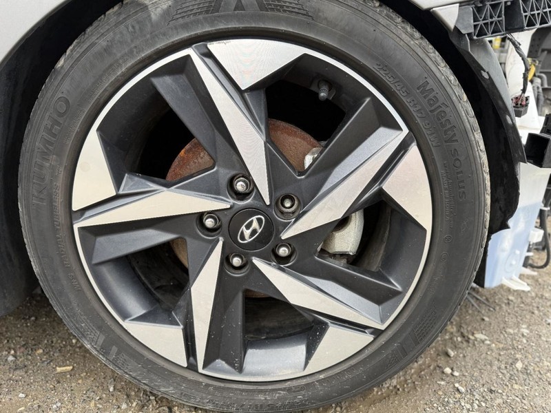 2021-2023 Hyundai Elantra 17X7 Alloy Wheel Curb Rash