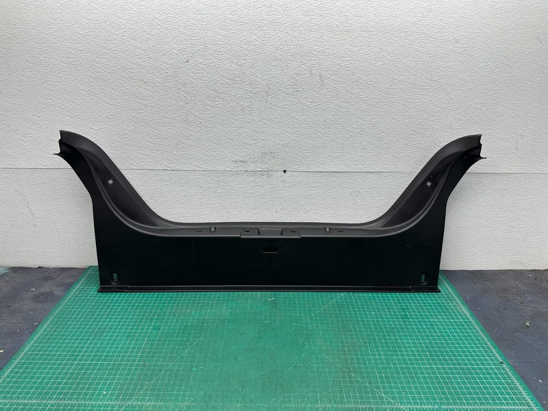 00-06 Mercedes-Benz CL500 C215 - REAR TRUNK LOADING LATCH COVER SILL OEM