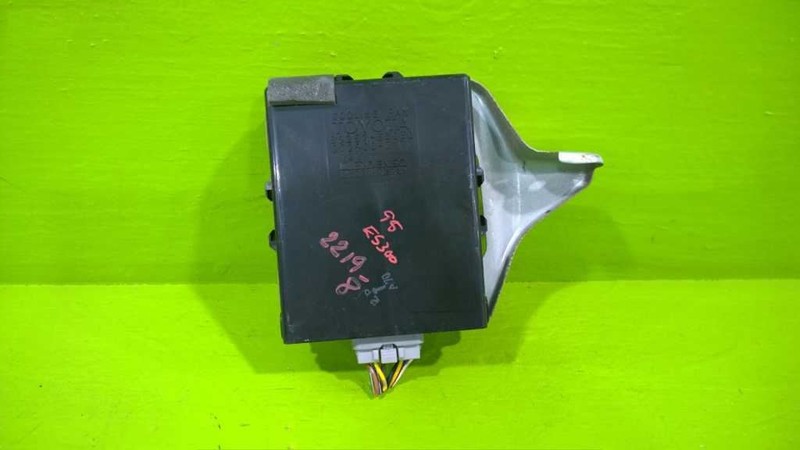94 95 96 LEXUS ES300 3.0L AT COOLING FAN MODULE OEM 2219-8