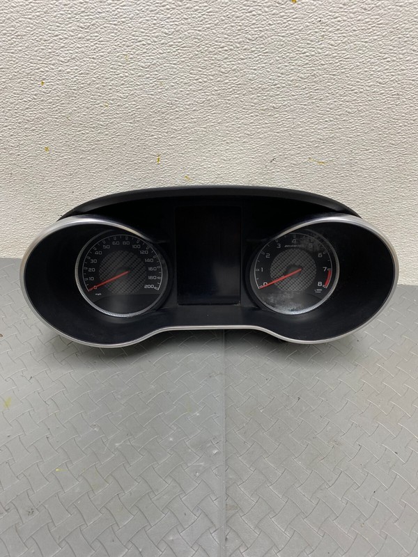 2017Mercedes Benz C63 AMG Instrument Speedometer Cluster Gauge A4726 DG1