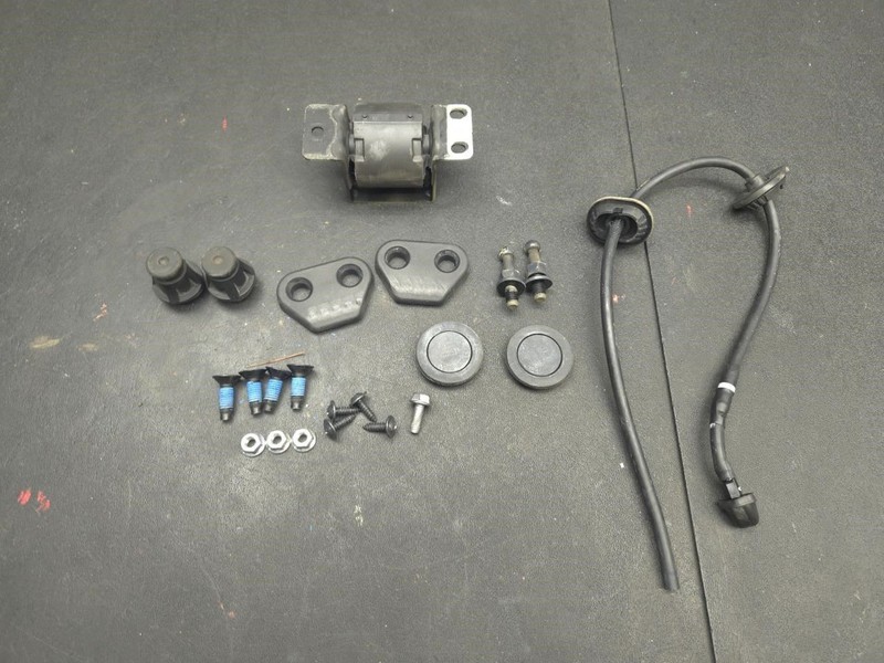 Trunk Liftgate Bumpers w/ Washer Nozzle + Bolts Set 2022 Hyundai Tucson 23 - 25