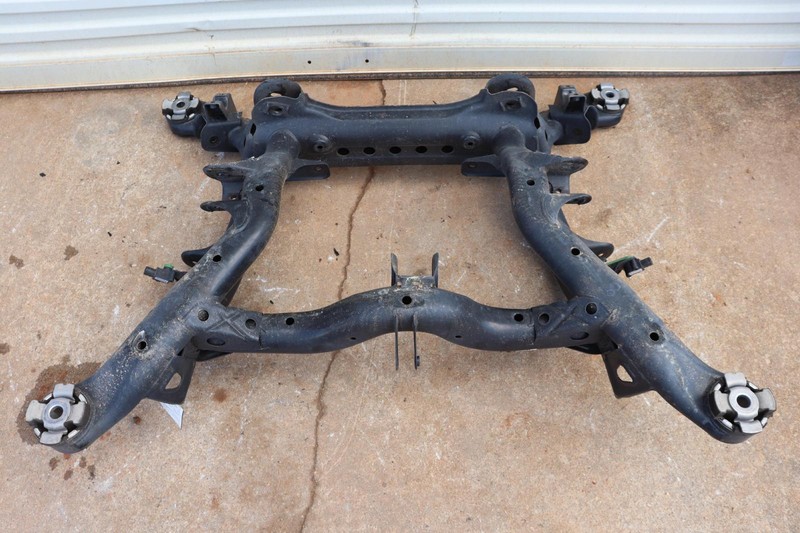 2011-2018 PORSCHE CAYENNE 3.0L REAR SUSPENSION CROSSMEMBER SUBFRAME OEM