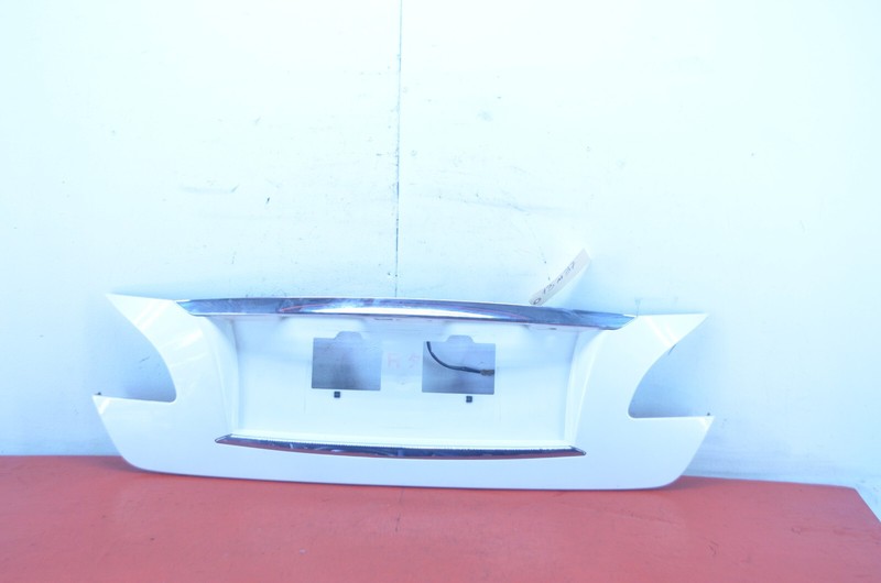 11-13 INFINITI M37 REAR TRUNK MOLDING TRIM PANEL WHITE OEM