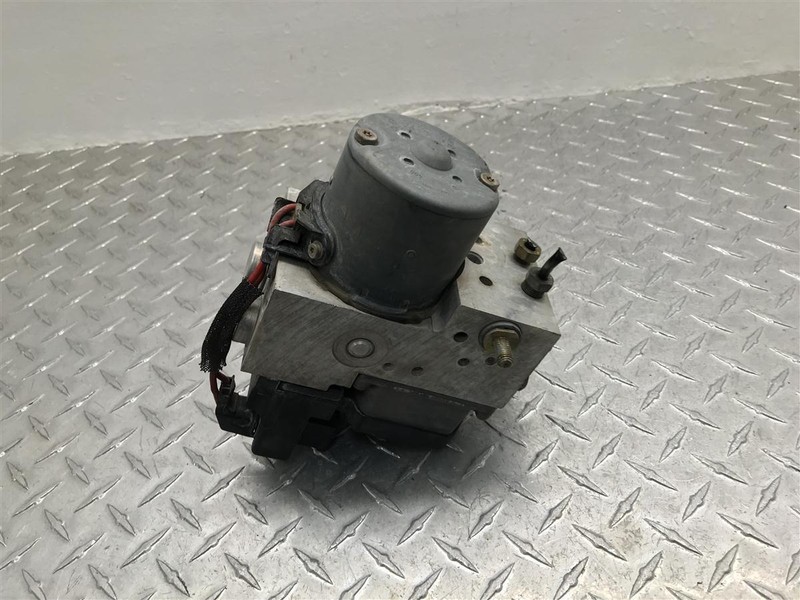 05 06 DODGE DURANGO 2WD ABS PUMP MODULATOR W/ TRACTION OEM 545-01799