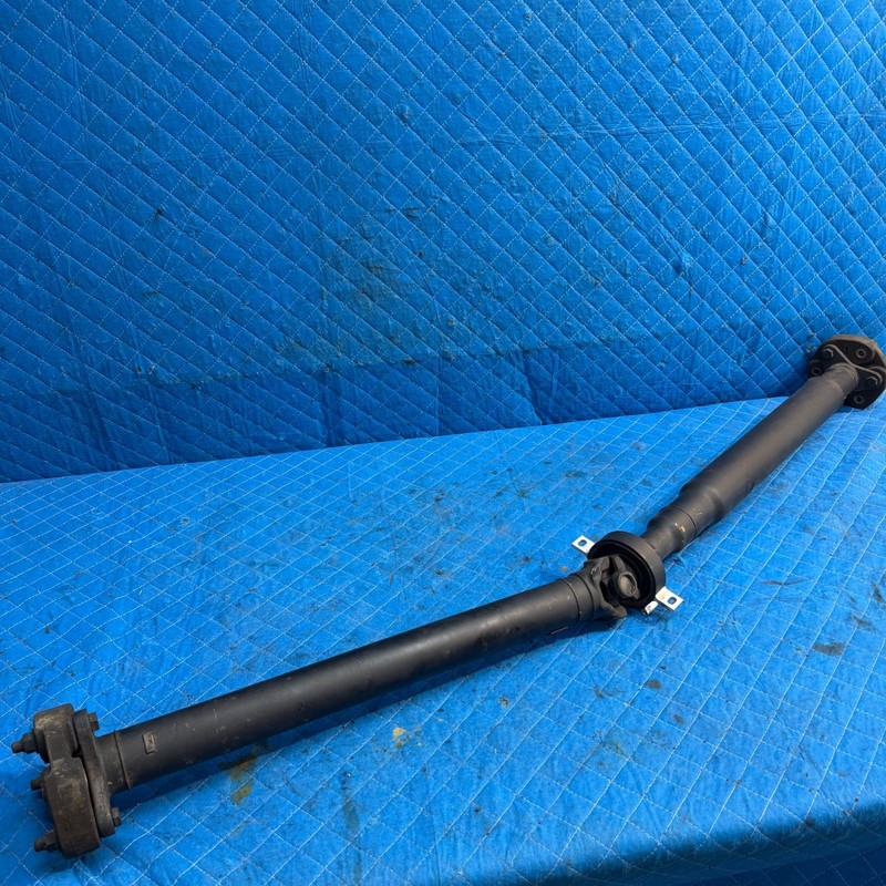 2014 BMW 550I OEM Rear Drive Shaft 4.4L V8 Twin Turbo 7631347-01