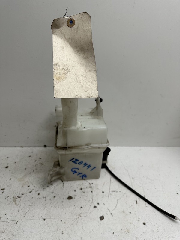 2003-2005 Kia Rio Sedan Washer Fluid Resivor