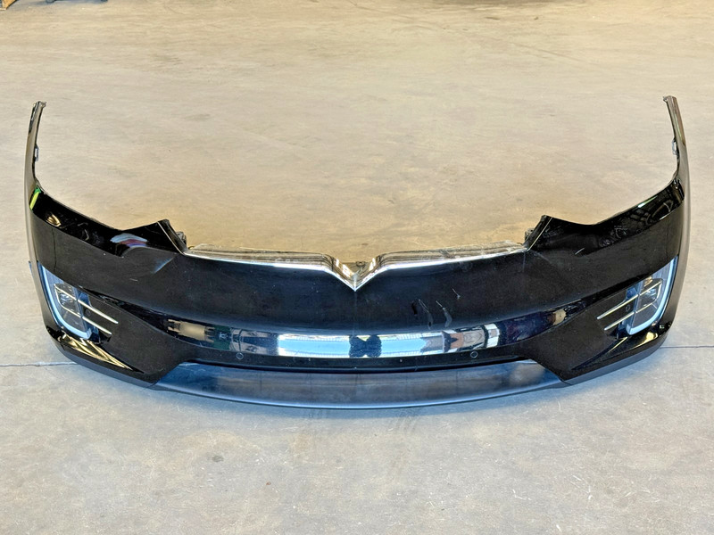⭐2016-2020 TESLA MODEL X FRONT COMPELTE BUMPER COVER PANEL W/ PDC OEM LOT2740