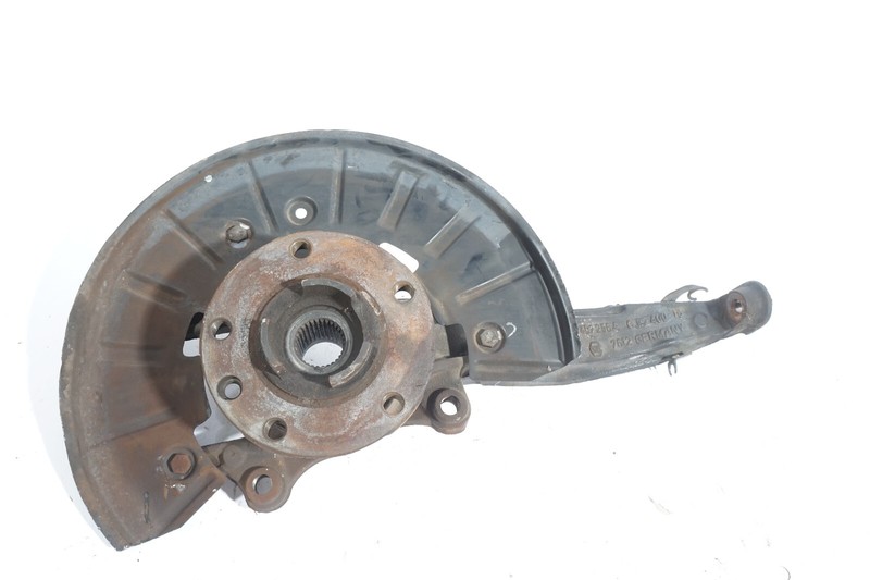 2004 - 2007 WOLKSWAGEN TOUAREG 7L FRONT RIGHT SIDE SPINDLE KNUCKLE OEM