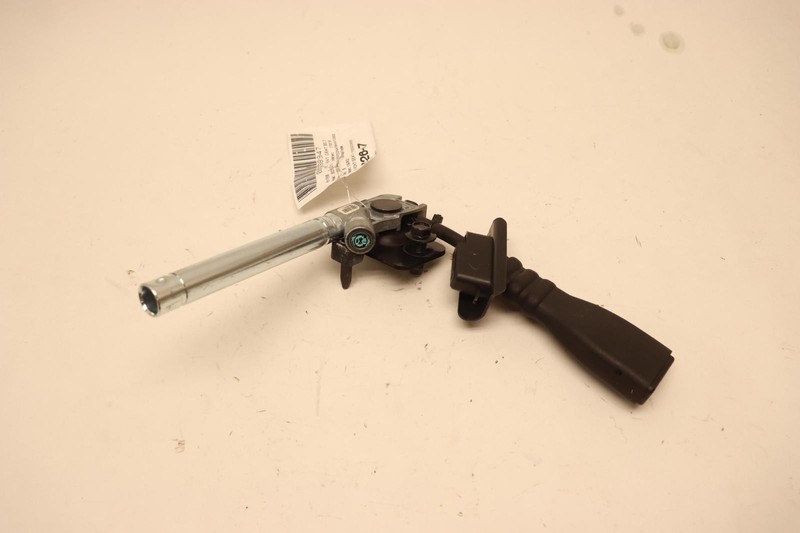 2015-2017 HYUNDAI SONATA FRONT RIGHT PASSENGER SIDE SEAT BELT TENSIONER OEM
