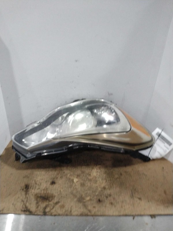 2017 Subaru XV Crosstrek Right Headlight Assembly Halogen Blue 242K Mi