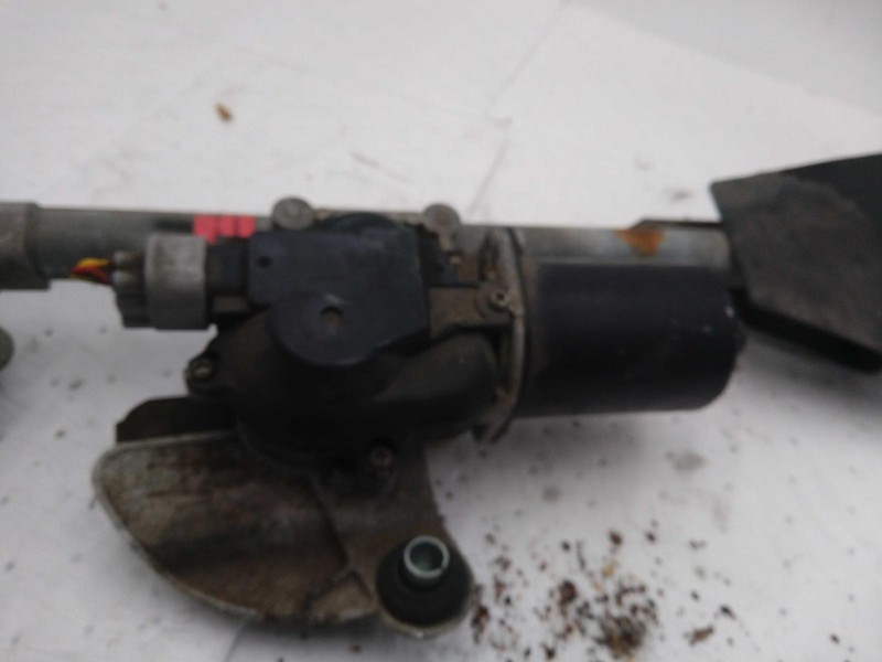 2010 Nissan Altima Wiper Motor OEM 28800ZX01A White 160K Mileage