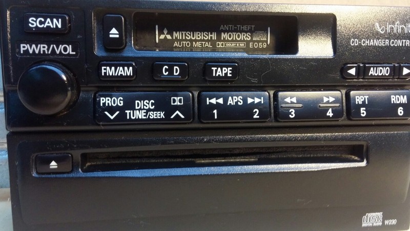 2000 MITSUBISHI OEM CD RADIO CASSETTEE PLAYER/ CHANGER CONTROL TAPE/ FM/AM SCAN
