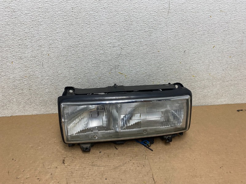 1988 to 1991 Cadillac Seville Eldorado Left Driver LH Side Headlight P6461 DW