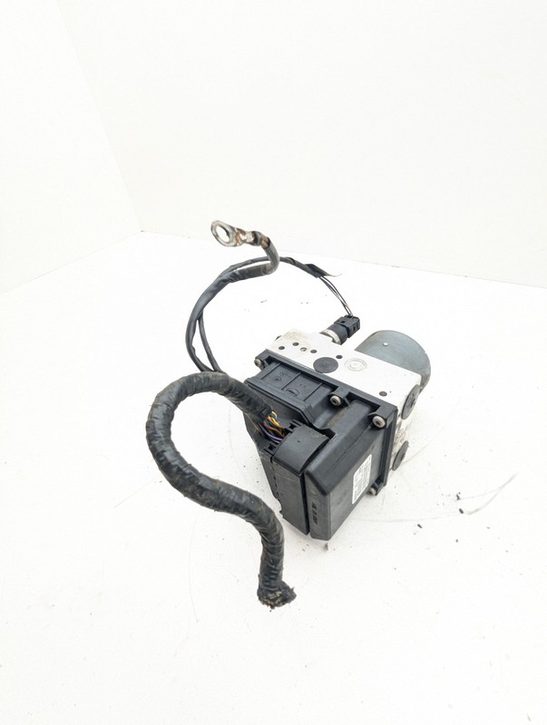 2001-2005 BMW 325Xi 330Xi (E46) AWD ANTI LOCK ABS BRAKE PUMP