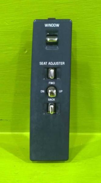 94 95 96 DEVILLE PASSENGER RIGHT FRONT WINDOW SEAT ADJUST SWITCH OEM 3586-6