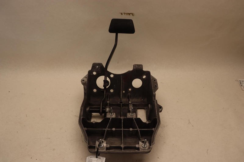 2011-2018 DODGE RAM 1500 PARK PARKING BRAKE PEDAL W/ BRACKET SUPPORT OEM