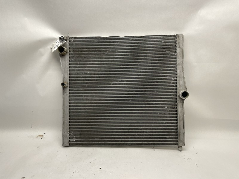 2010-2014 BMW X5M X6M 4.4L E70 E71 REAR MAIN RADIATOR AUTO OEM