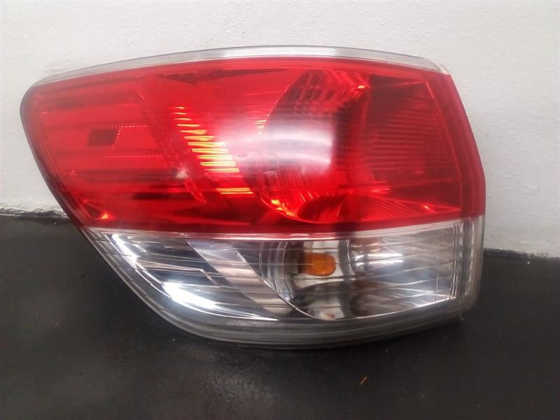 13-16 Nissan Pathfinder Left Driver Tail Lamp Quarter Mounted OEM 26555-3KA0A