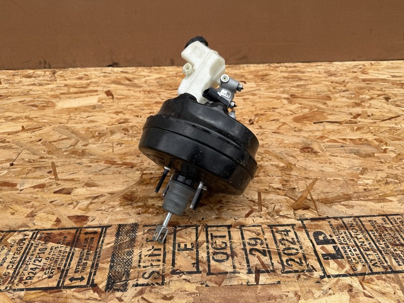 FORD BRONCO SPORT 2021-2025 OEM MASTER BRAKE CYLINDER BOOSTER WITH RESERVOIR ASY