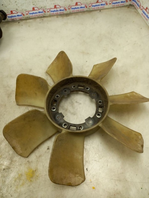 94 95 TOYOTA 4 RUNNER SR5 3.0L RADIATOR FAN BLADE