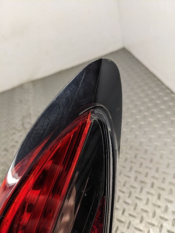 Passenger Tail Light Quarter Panel Mounted Clear Lens Fits 18-20 CAMRY 1177612