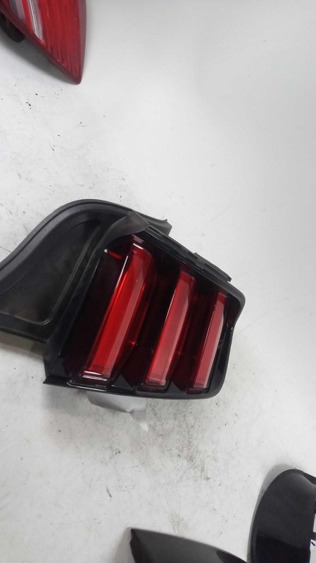 2017 Ford Mustang Right Tail Light Assembly OEM 417989 - Used with Scuffs